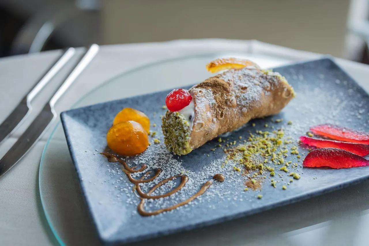 Una Hotels Capotaormina 4*, Taormina Italy