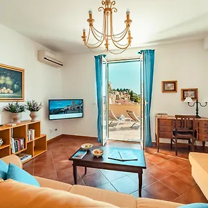 Apartment Taoapartments - Casa Vittoria