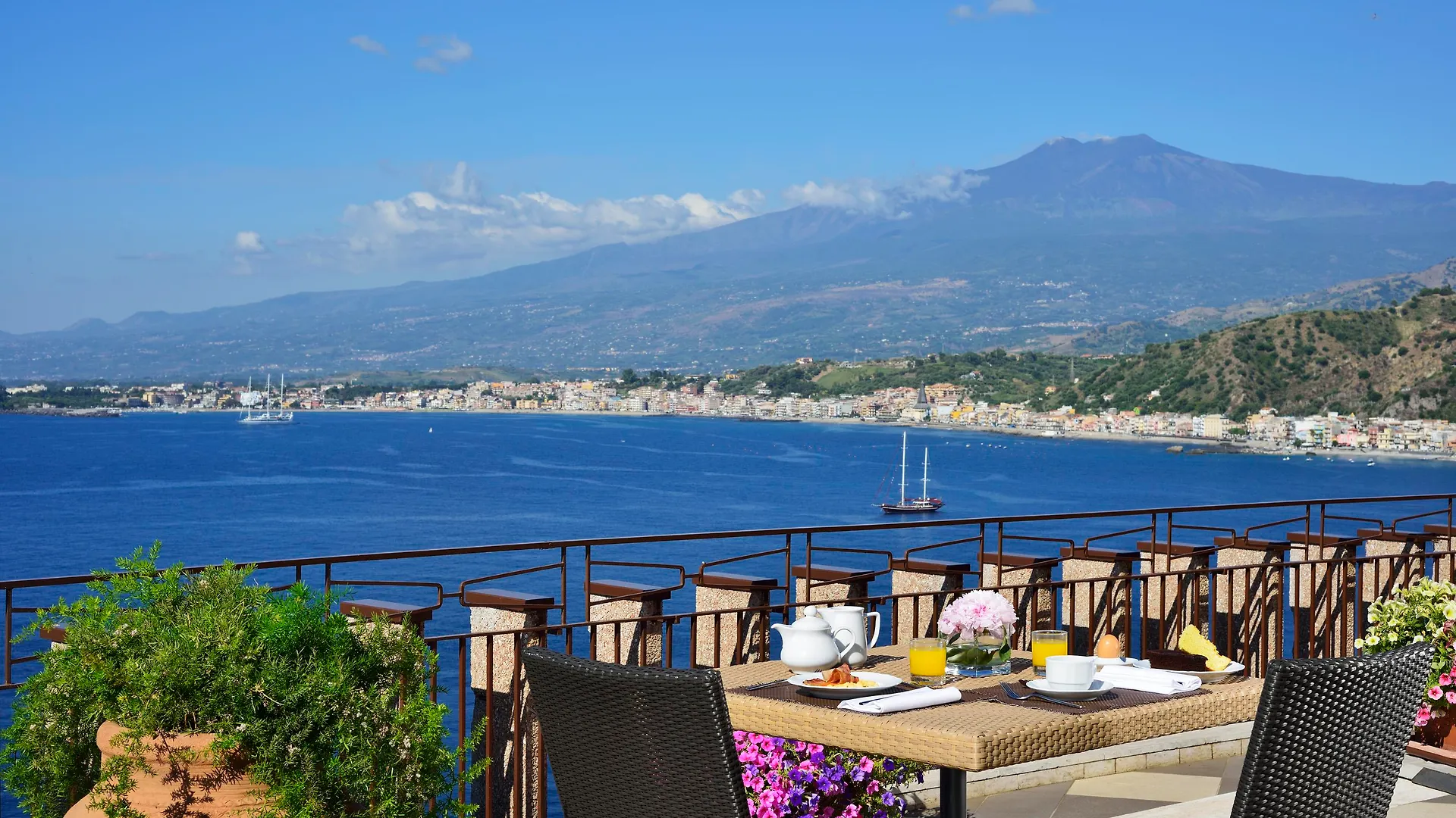 Una Hotels Capotaormina 4*, Taormina Olaszország