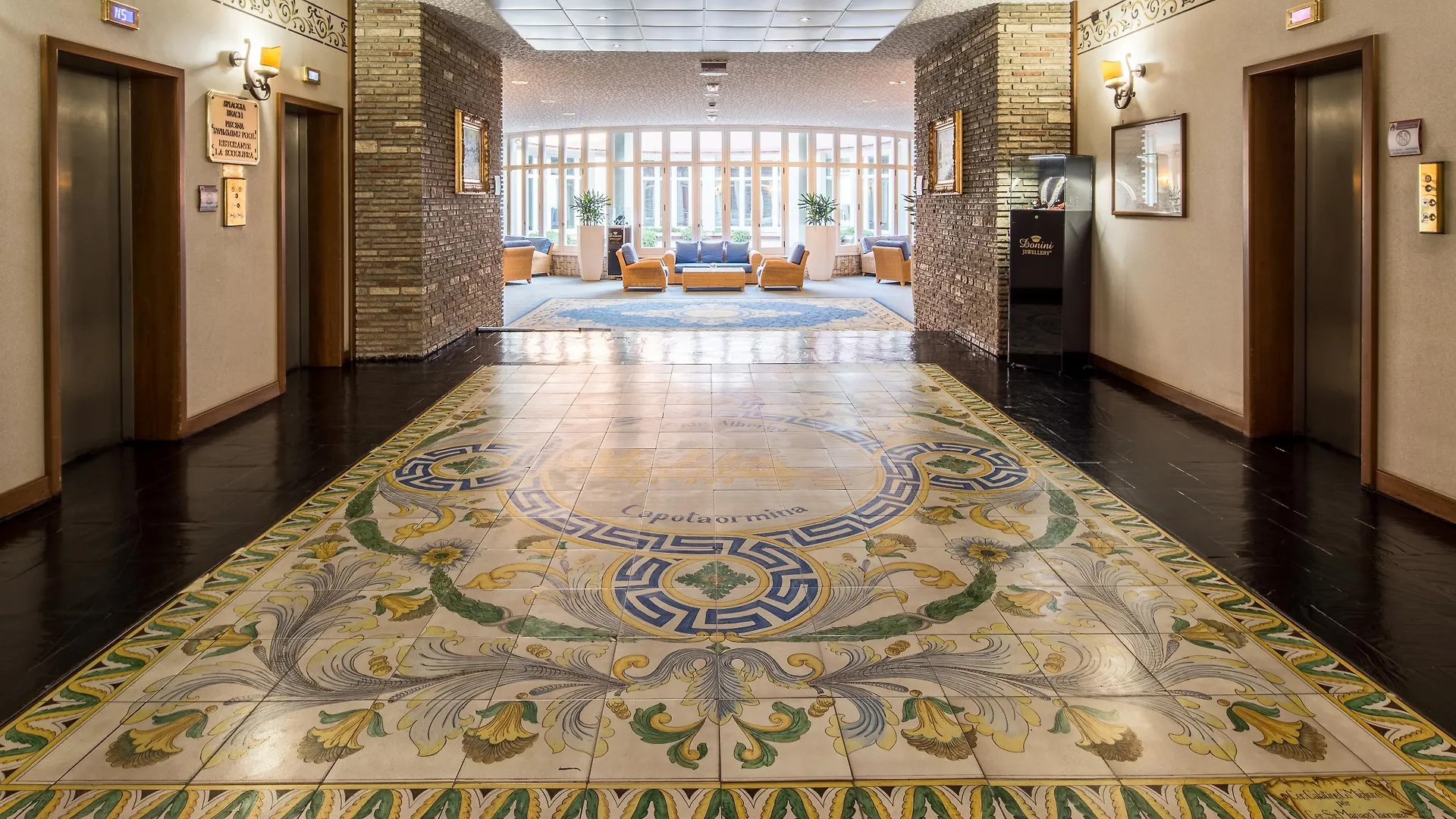 Una Hotels CapoTaormine